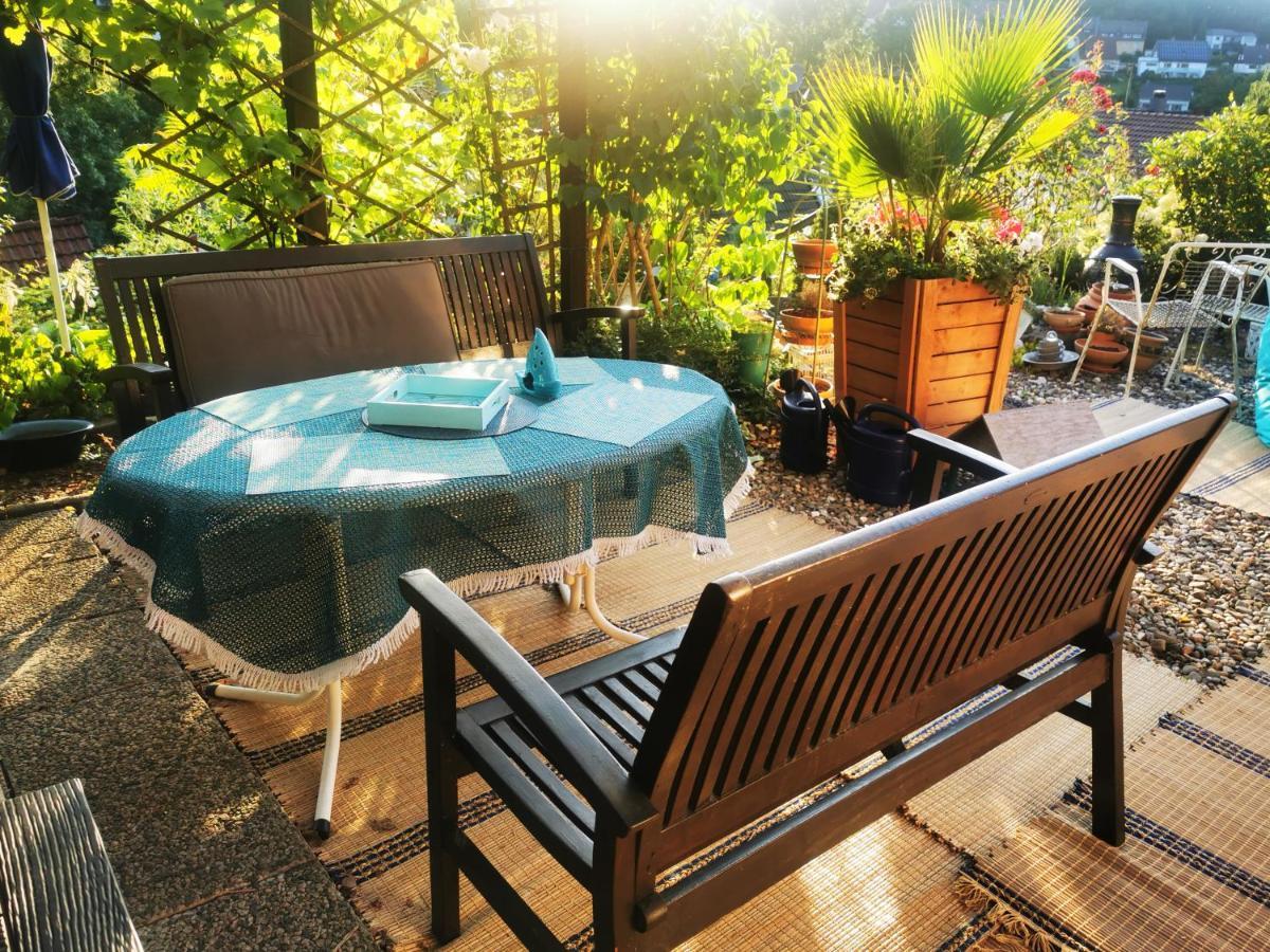 Ferienhaus Mit Riesen Garten, Drei Terrassen, Toller Aussicht Am Waldrand, Auch Als Monteur-Wohnung Hemer Extérieur photo